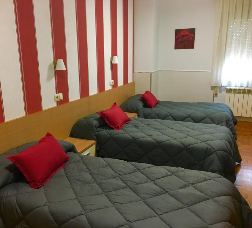 Hostal La Cortijana Logroño Buitenkant foto
