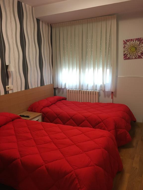 Hostal La Cortijana Logroño Buitenkant foto